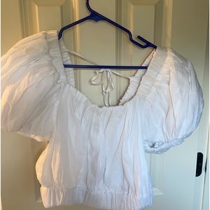 White puff sleeve crop top